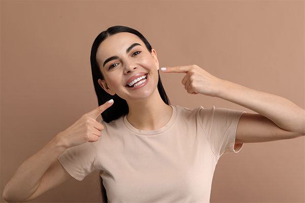 Ways A Cosmetic Dentist Can Improve Your Smile