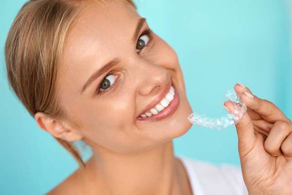 A Cosmetic Dentist Explains Benefits of Clear Aligners from Gables Exceptional Dentistry in Coral Gables, FL
